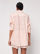 Load image into Gallery viewer, Faherty Brand Malibu Boyfriend Shirt
